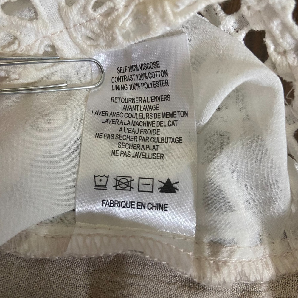 Miss Me Womens Sleeveless Blouse Tan White Crochet Embroidered Sz Med - Picture 6 of 7